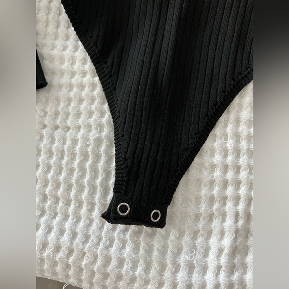 NWT Turtleneck Knitted Long Sleeve Bodysuit size small - Picture 6 of 6